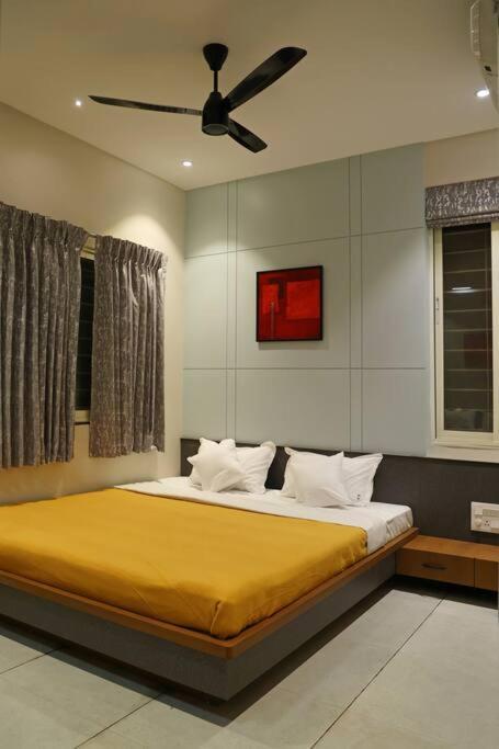 'Sumadhu Homes - 201 ' Kolhapur Buitenkant foto