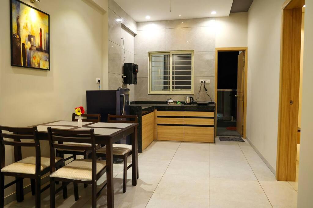'Sumadhu Homes - 201 ' Kolhapur Buitenkant foto